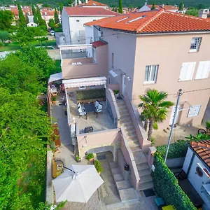 Apartman Downtown, Punat